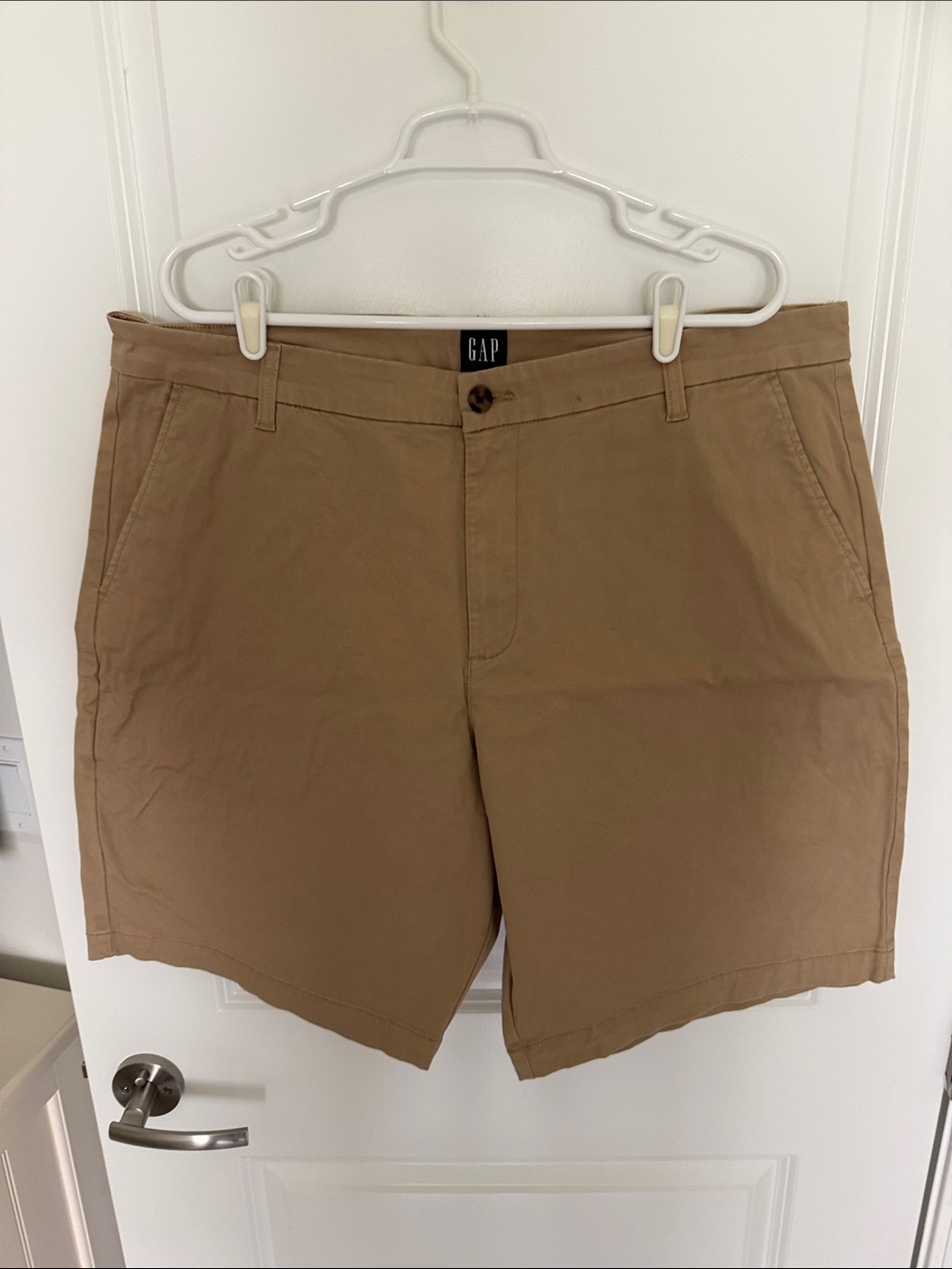 GAP Men's Khaki Flat Front Shorts